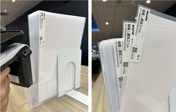 クリアファイルを100枚重ねた状態でも一括読み取り可能な積層対応UHF